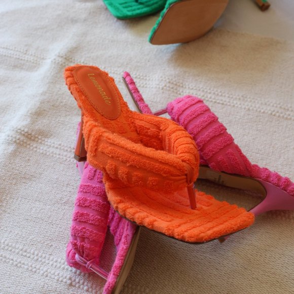 ๐๏ธCity Girl Collection// Orange Thong Sandal - Picture 13 of 13